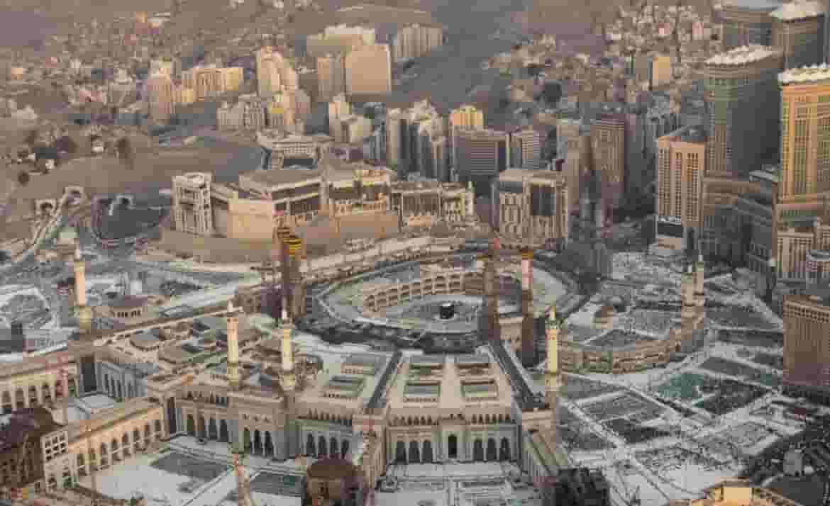 Transfer from the airport to Mecca