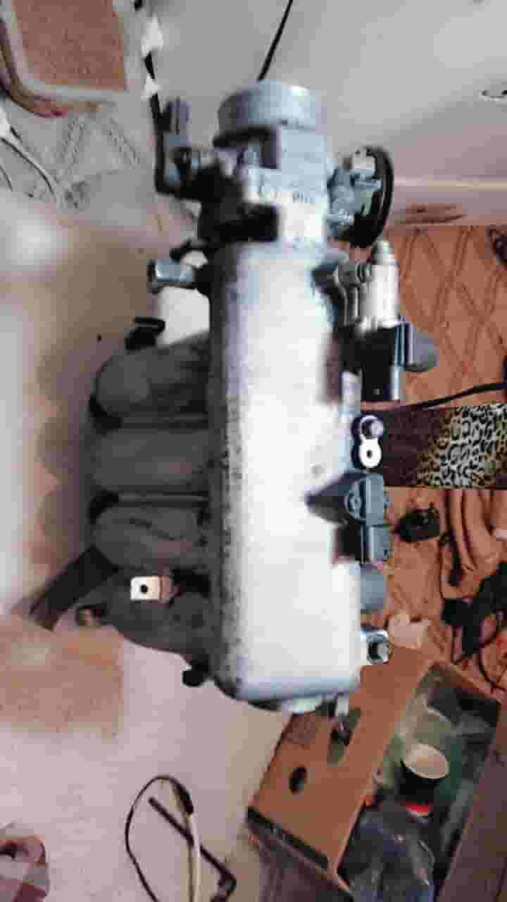 Elantra 2010 refrigerator with gate and sensors