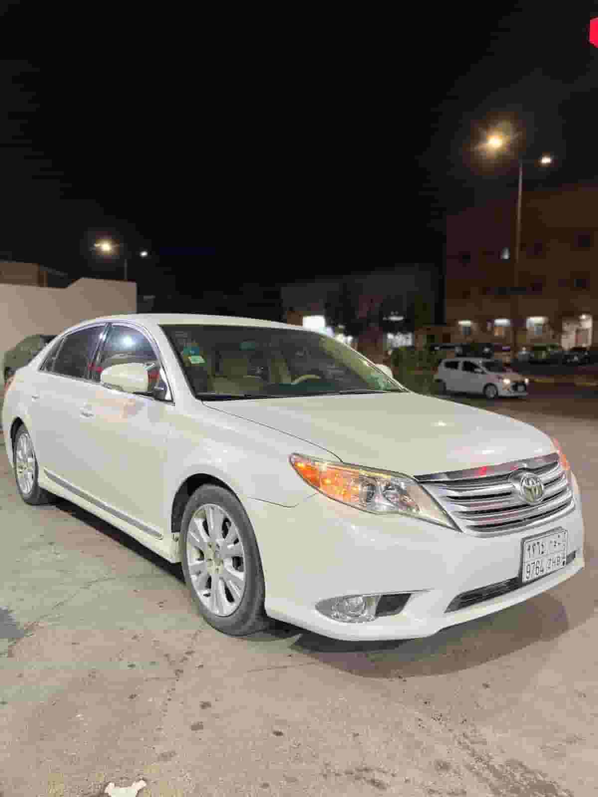 TOYOTA AVALON 2012