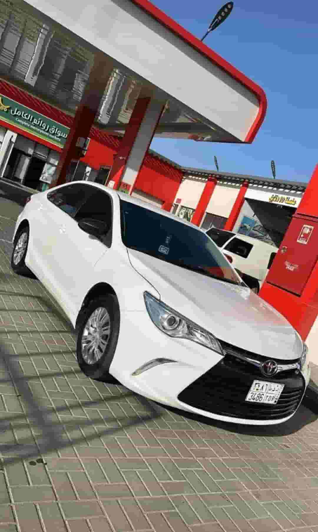 TOYOTA CAMRY 2016