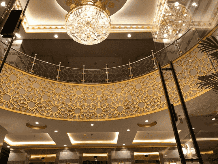 فندق العزيزية الجنوبية  خلف بنك الراجحي 