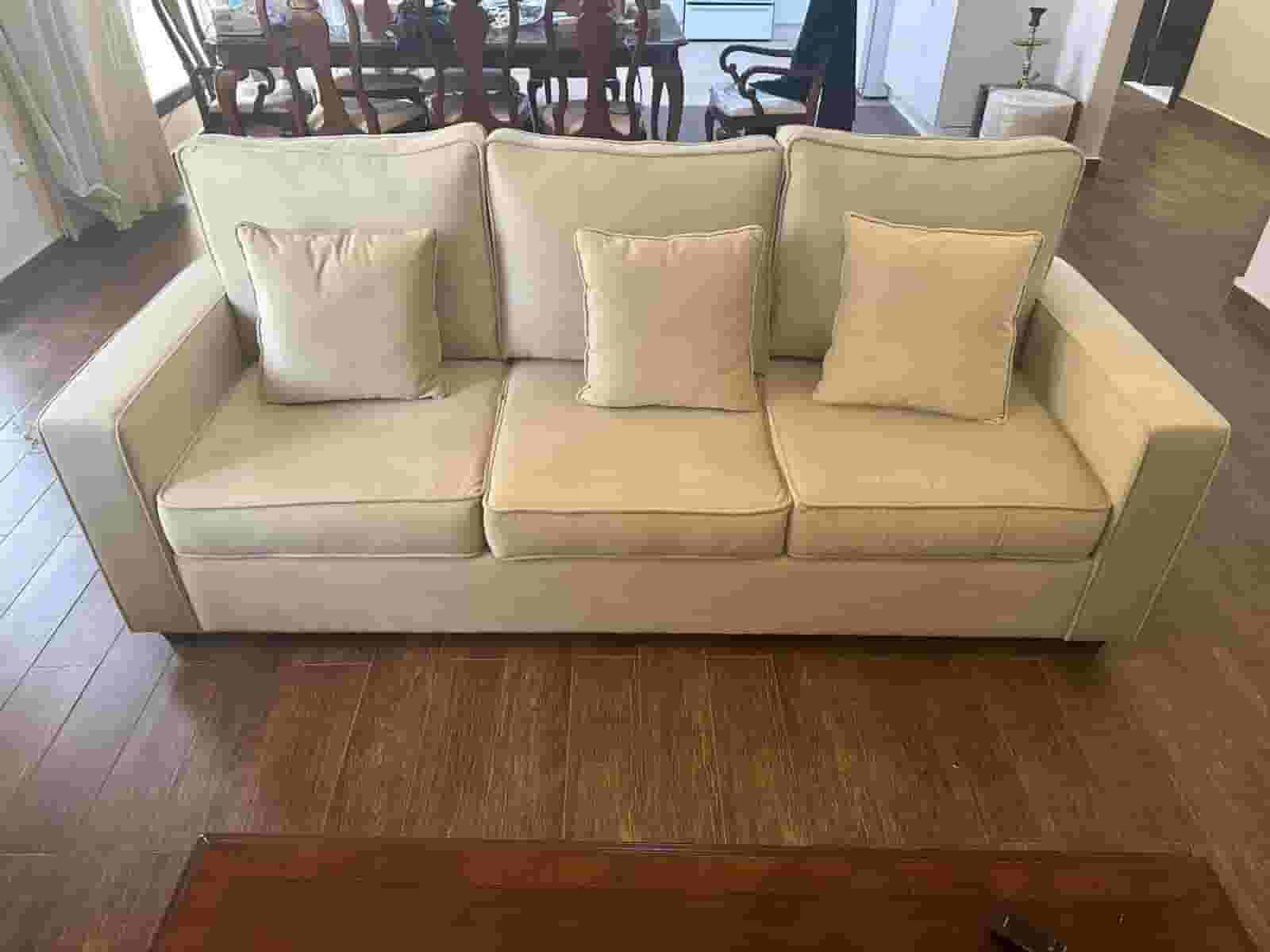 Moving furniture in Riyadh  