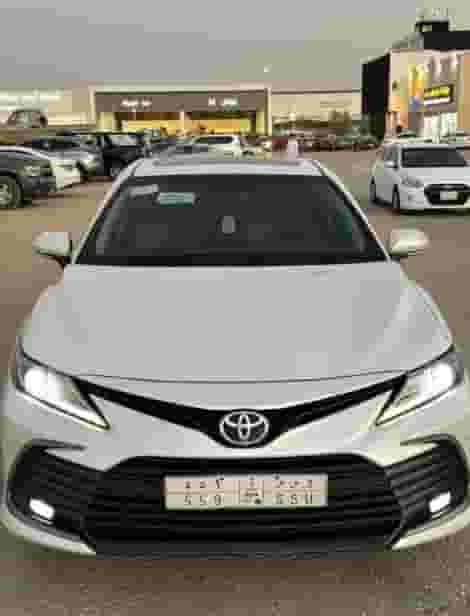 Toyota Camry 2022 GLE