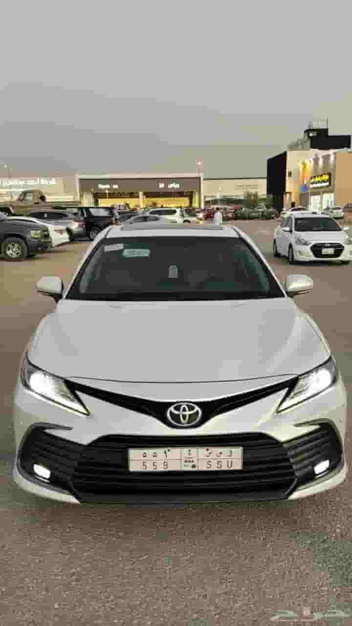 Toyota Camry GLE 2022