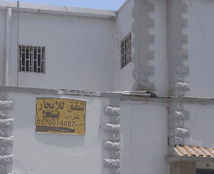 للايجار شقة غرفتين للعزاب خلف سوق الجوالات حي الشرفية