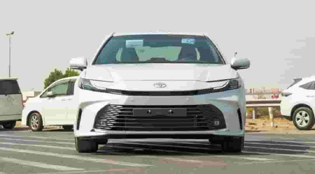 TOYOTA CAMRY 2025
