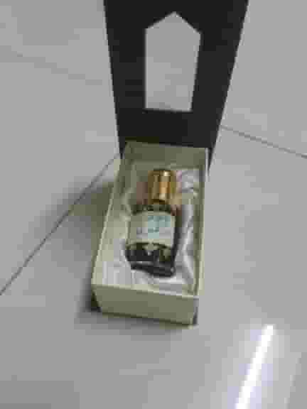 Selling all kinds of perfumes and incense