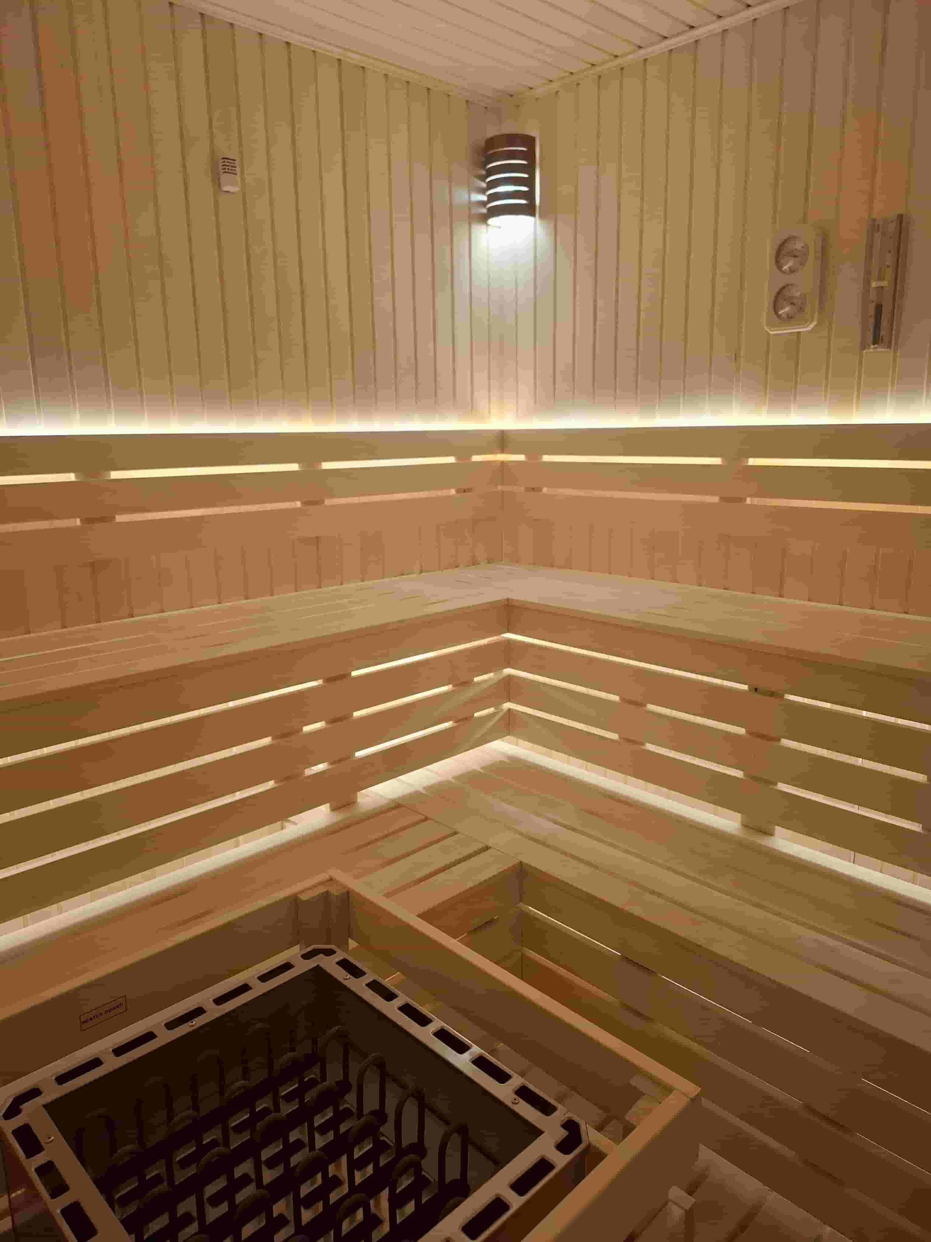 غرف ساونا بالرياض | كروزا للمسابح رفاهية واسترخاء