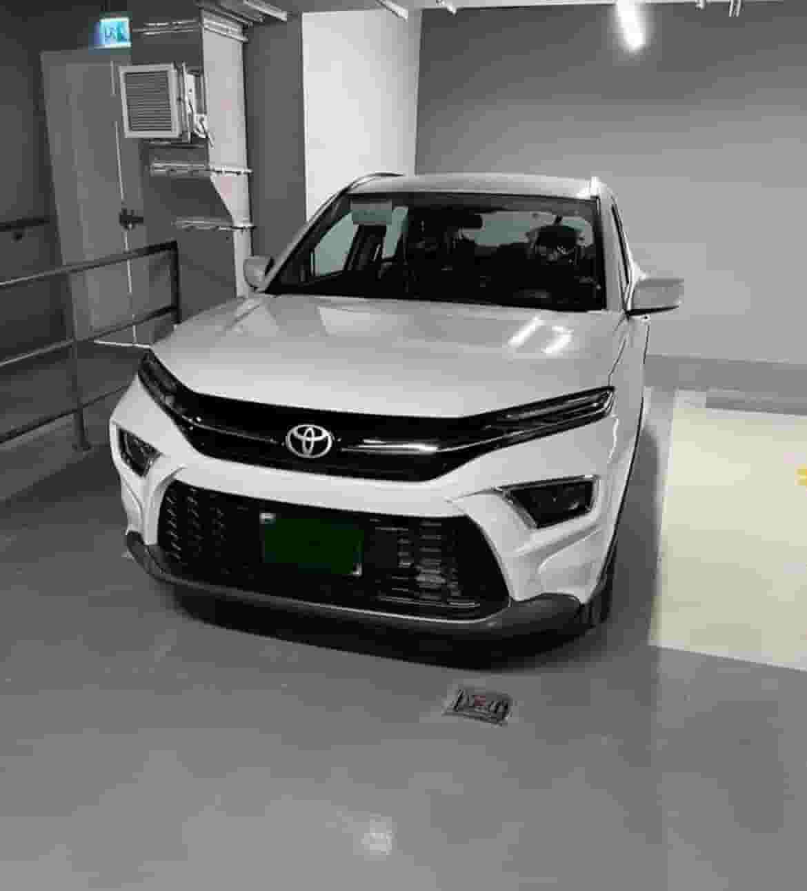 سياره تويوتا اوربان للتنازل