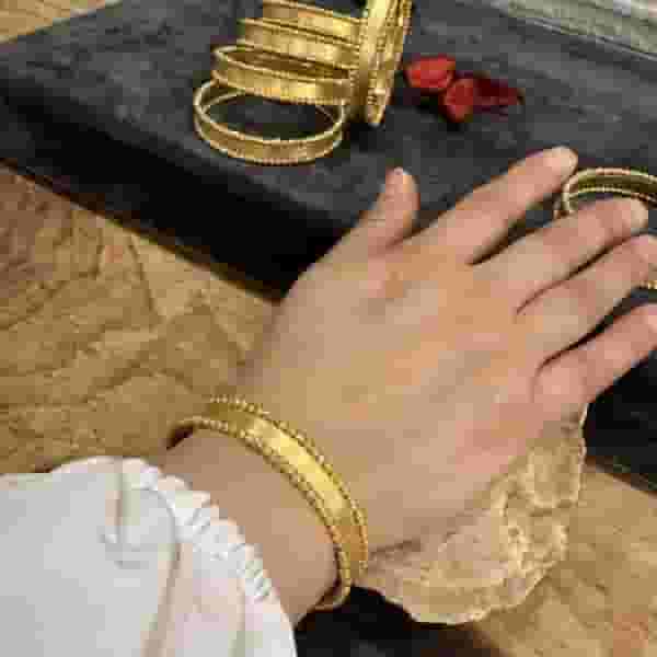 طقم فضه مطلي بالذهب