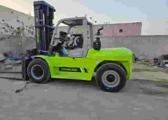 تاجير رافعات شوكية