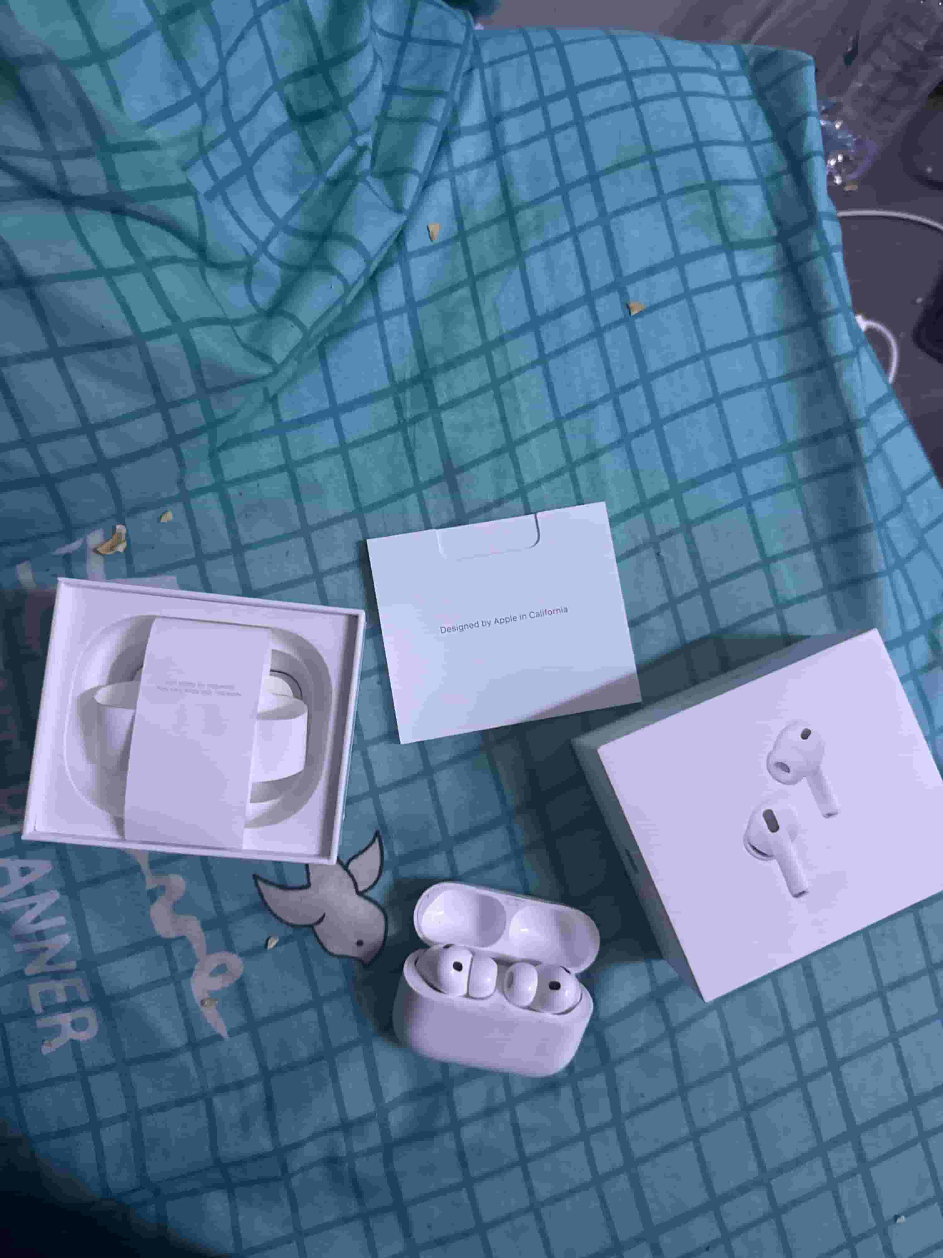 3 سماعات آبل إيربودز برو