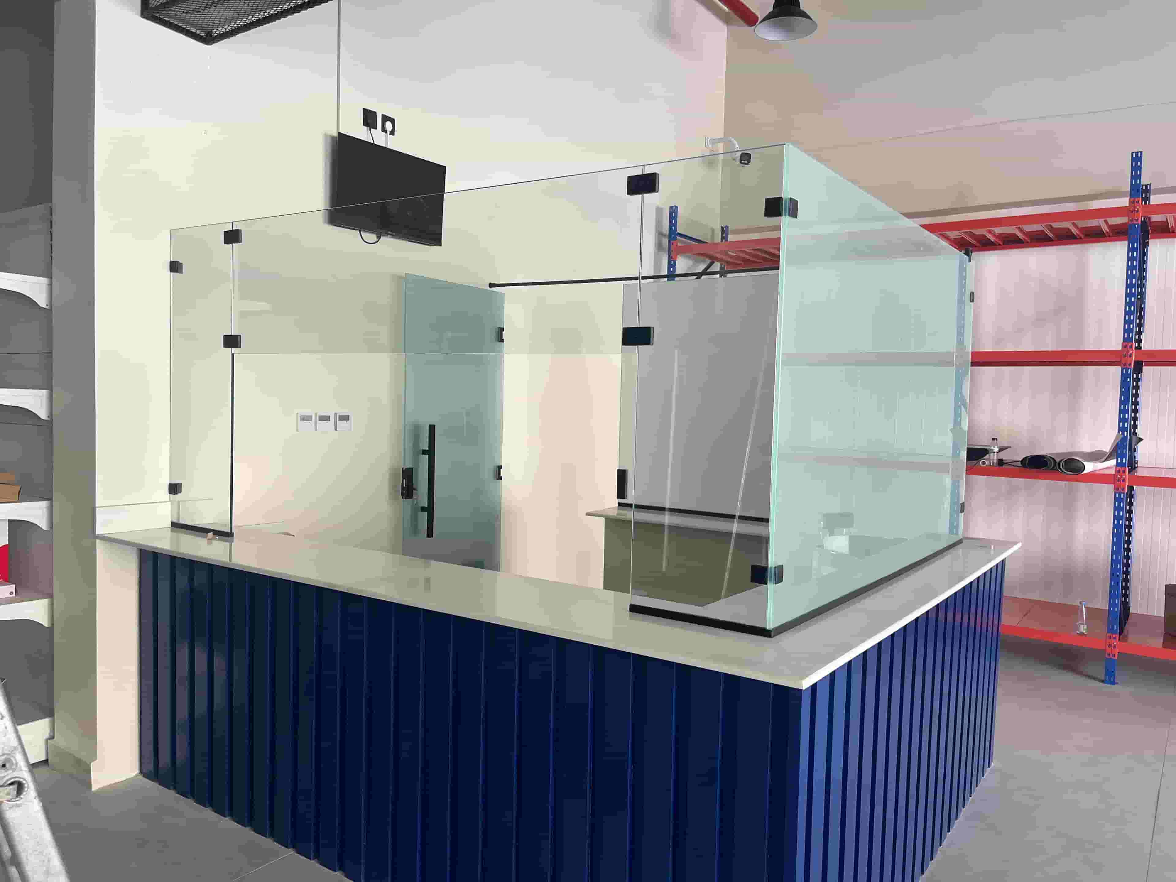 Scrit and aluminum glass