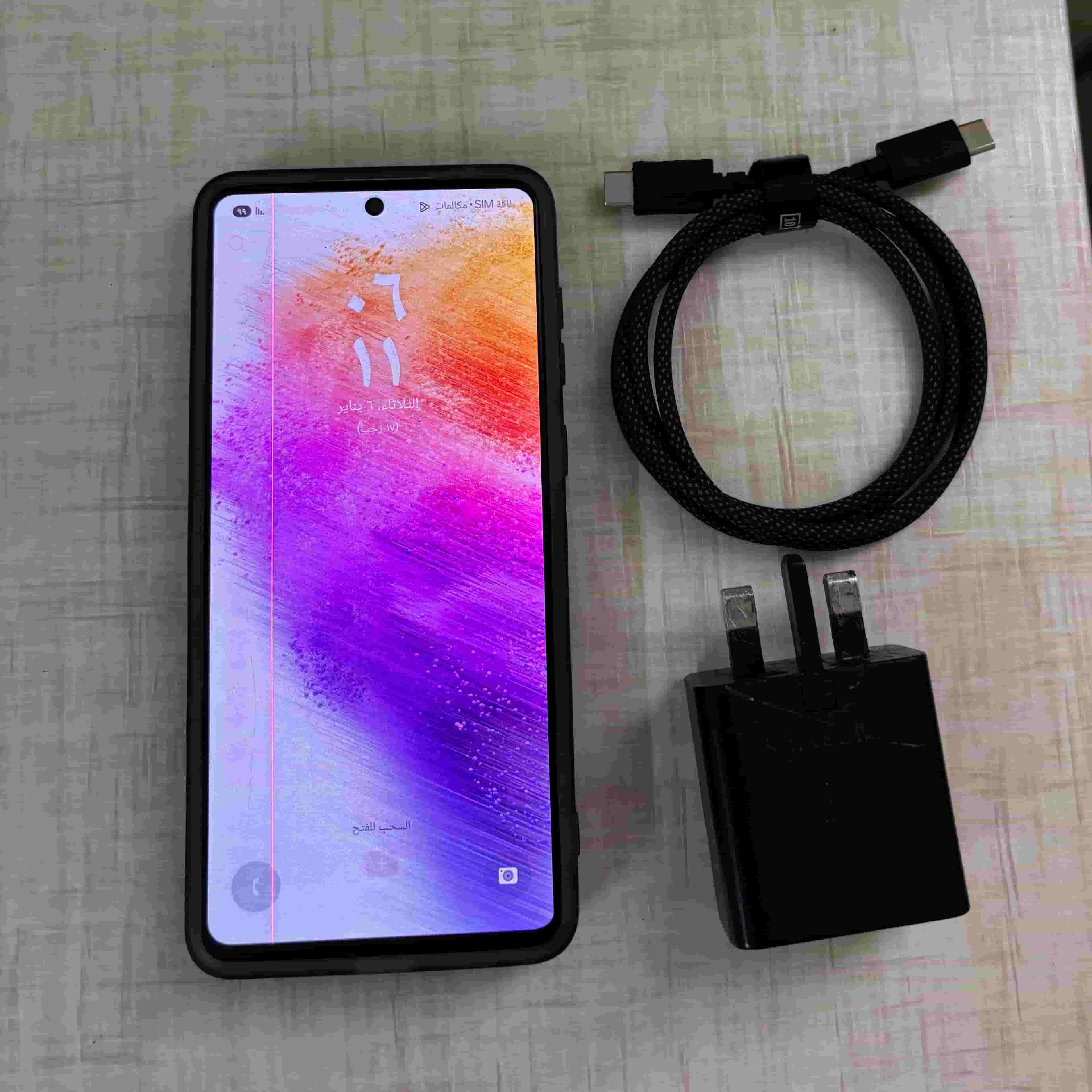 سامسونج A73 5G مساحه 128 جيجا 