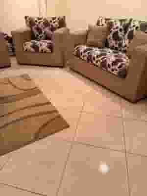 كنب مكون من ٥ قطع 