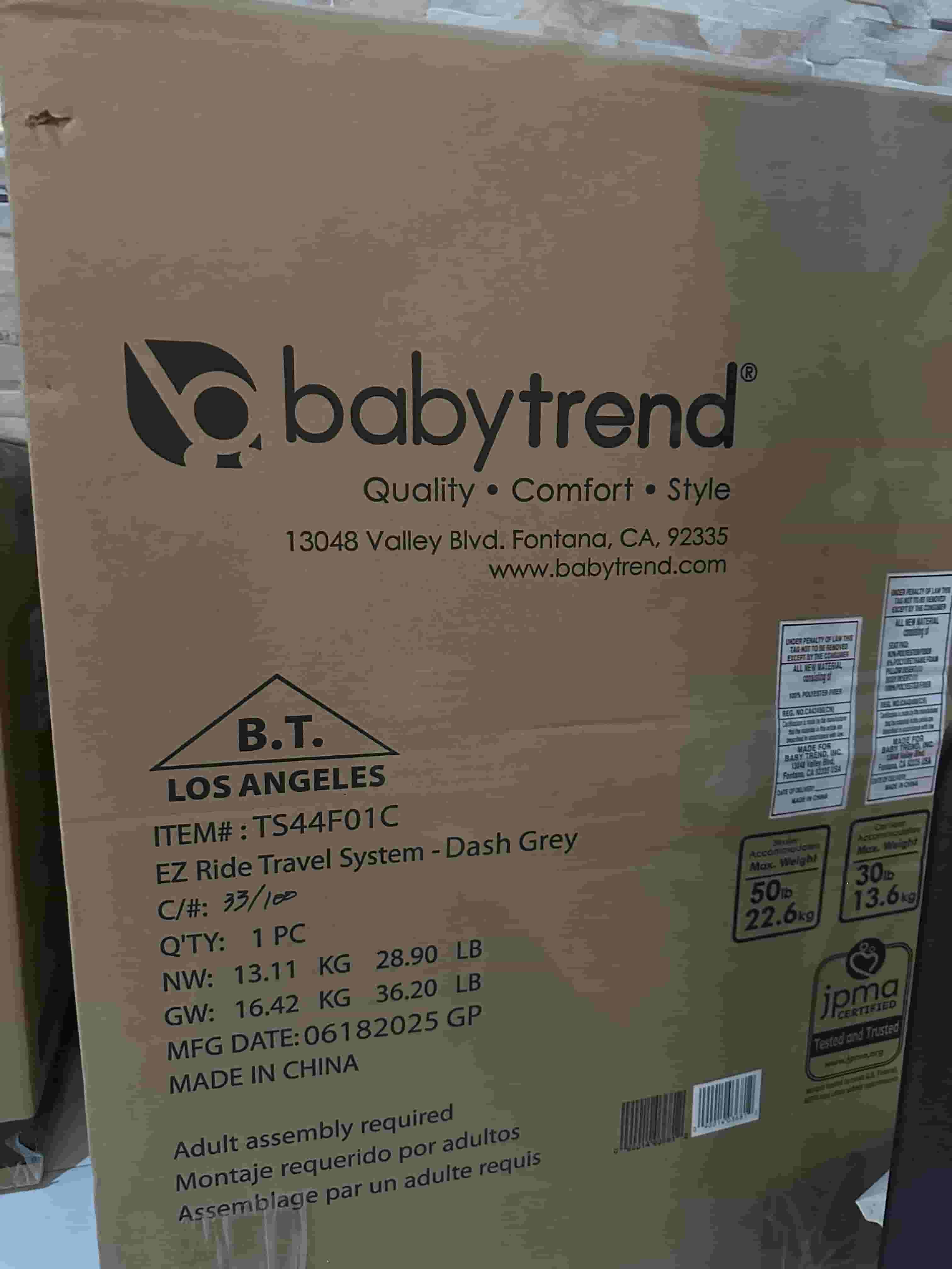 للبيع عربة أطفال أصلية من ماركة Baby Trend