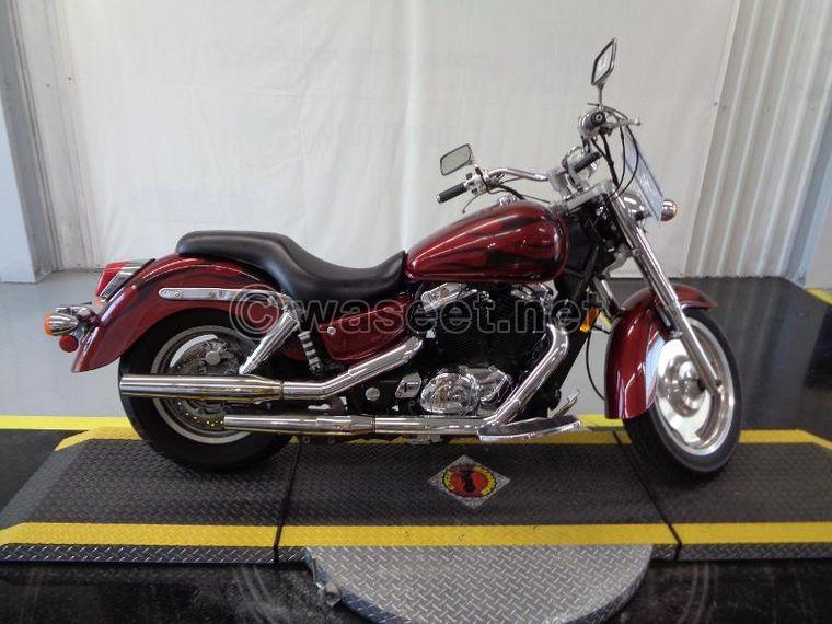 Honda Shadow هوندا دراجة نارية سي ام اكس 1100 2