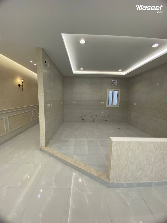 230 m apartment in the most prestigious neighborhoods of Mecca Shawqiyah and Shafi'i