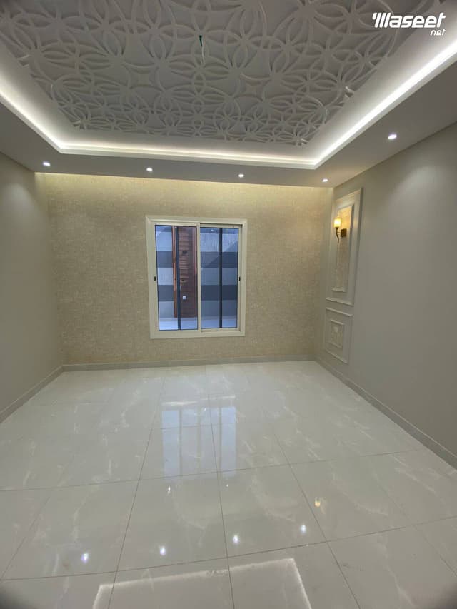 230 m apartment in the most prestigious neighborhoods of Mecca Shawqiyah and Shafi'i