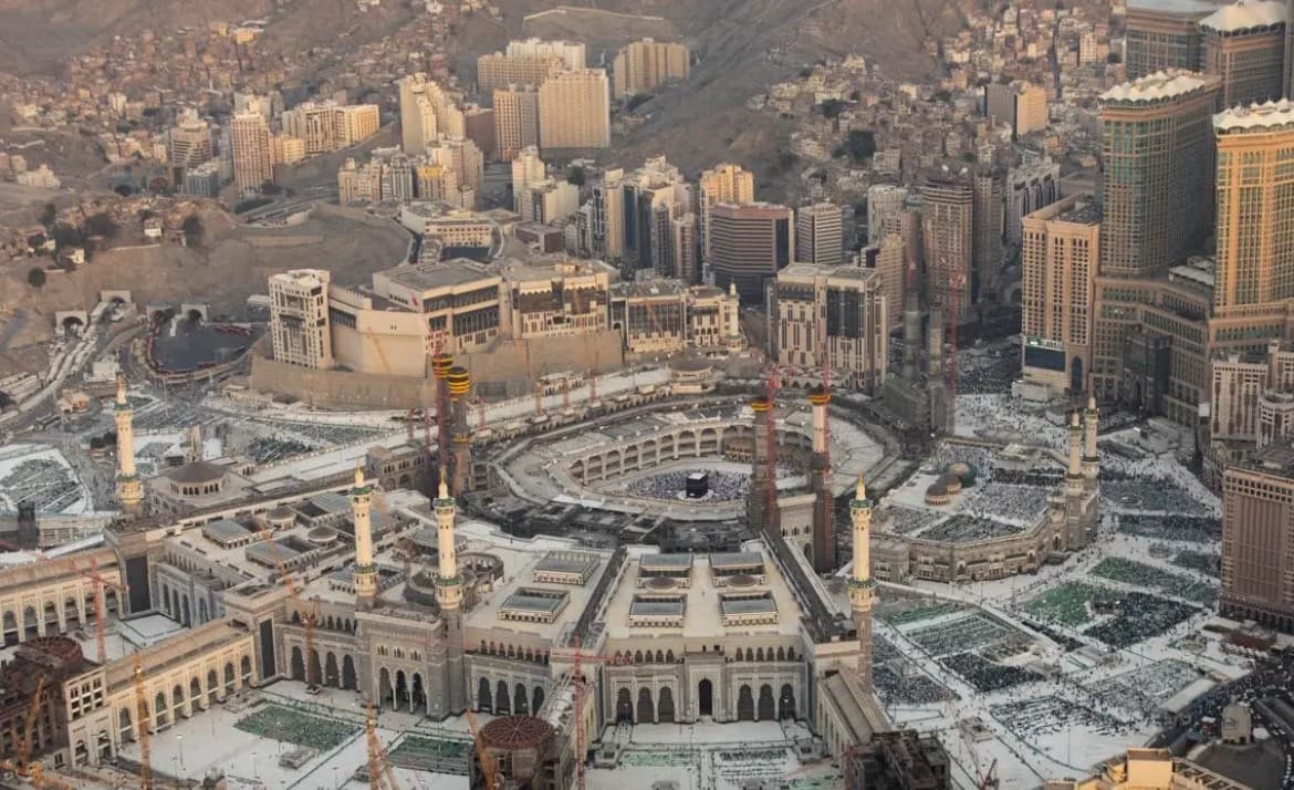 Transfer from the airport to Mecca 0