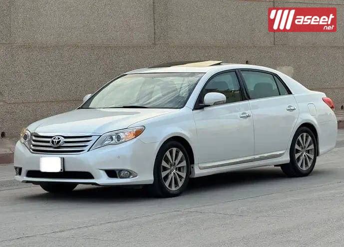 2012 Toyota Avalon 8