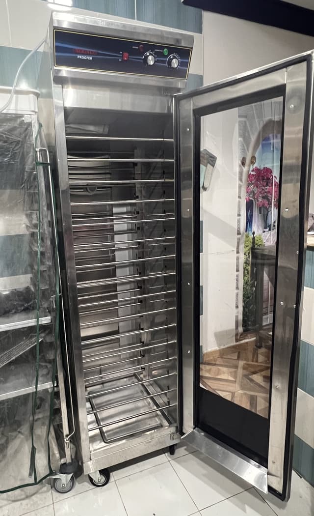 16-tray dough maker