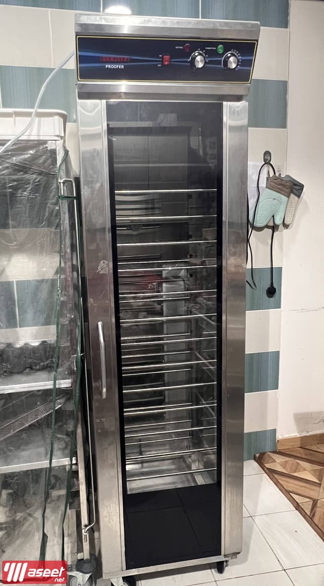 16-tray dough maker