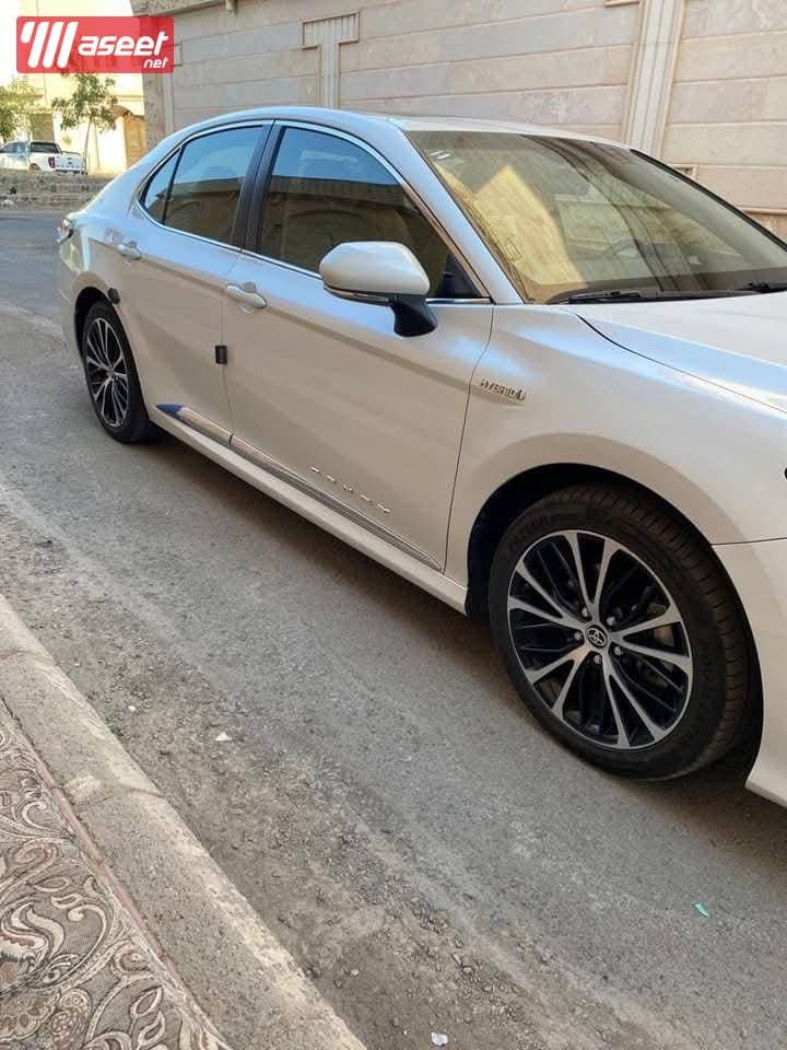 Toyota Camry model 2020  1