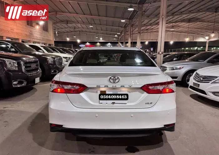 Toyota Camry 2018 6