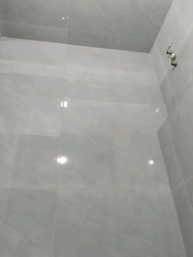 Tile, ceramic and marble teacher