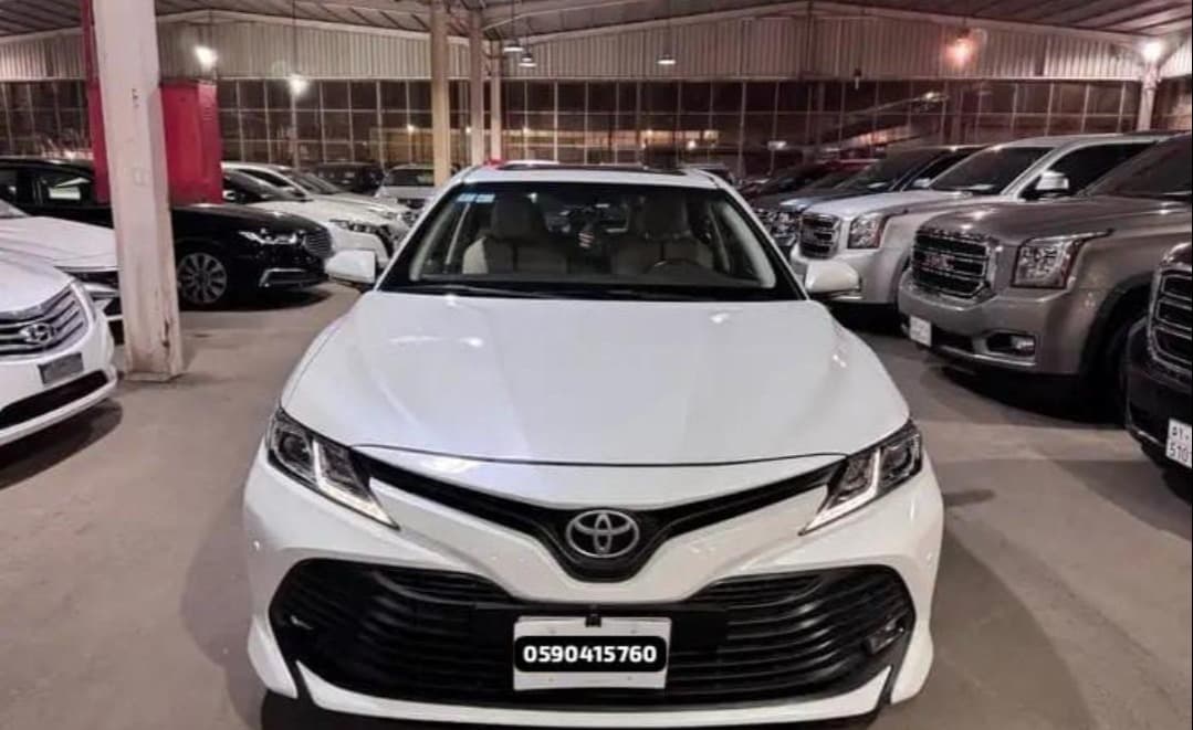 Toyota Camry 2018 3