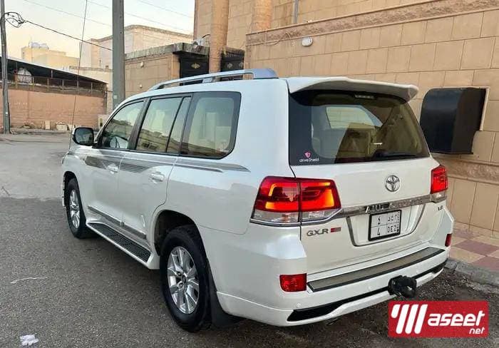 Land Cruiser model 2016 for sale  4
