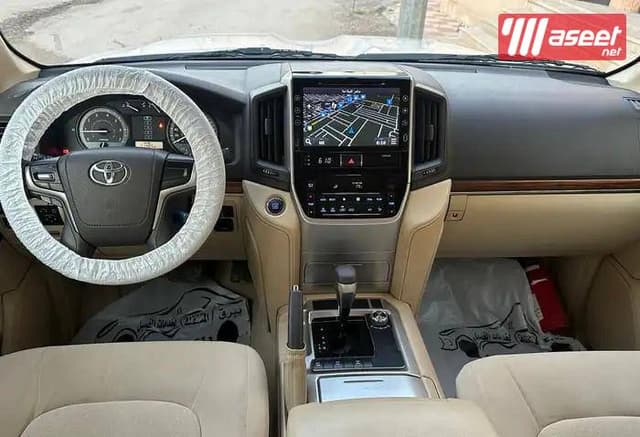Land Cruiser model 2016 for sale 