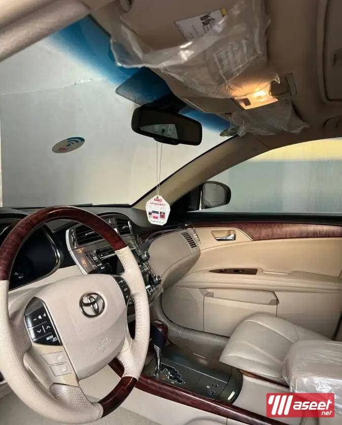 TOYOTA AVALON MODEL 2012 0