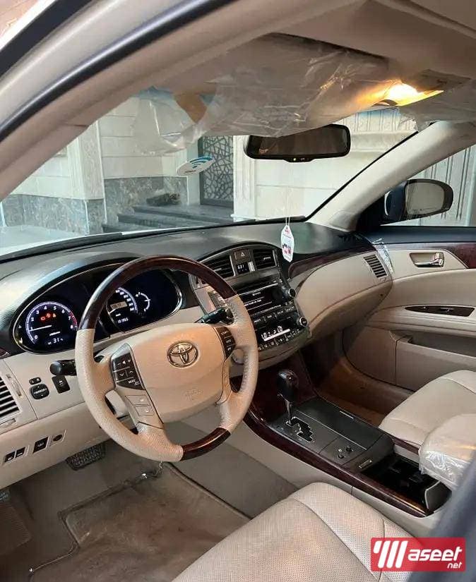 TOYOTA AVALON MODEL 2012 1