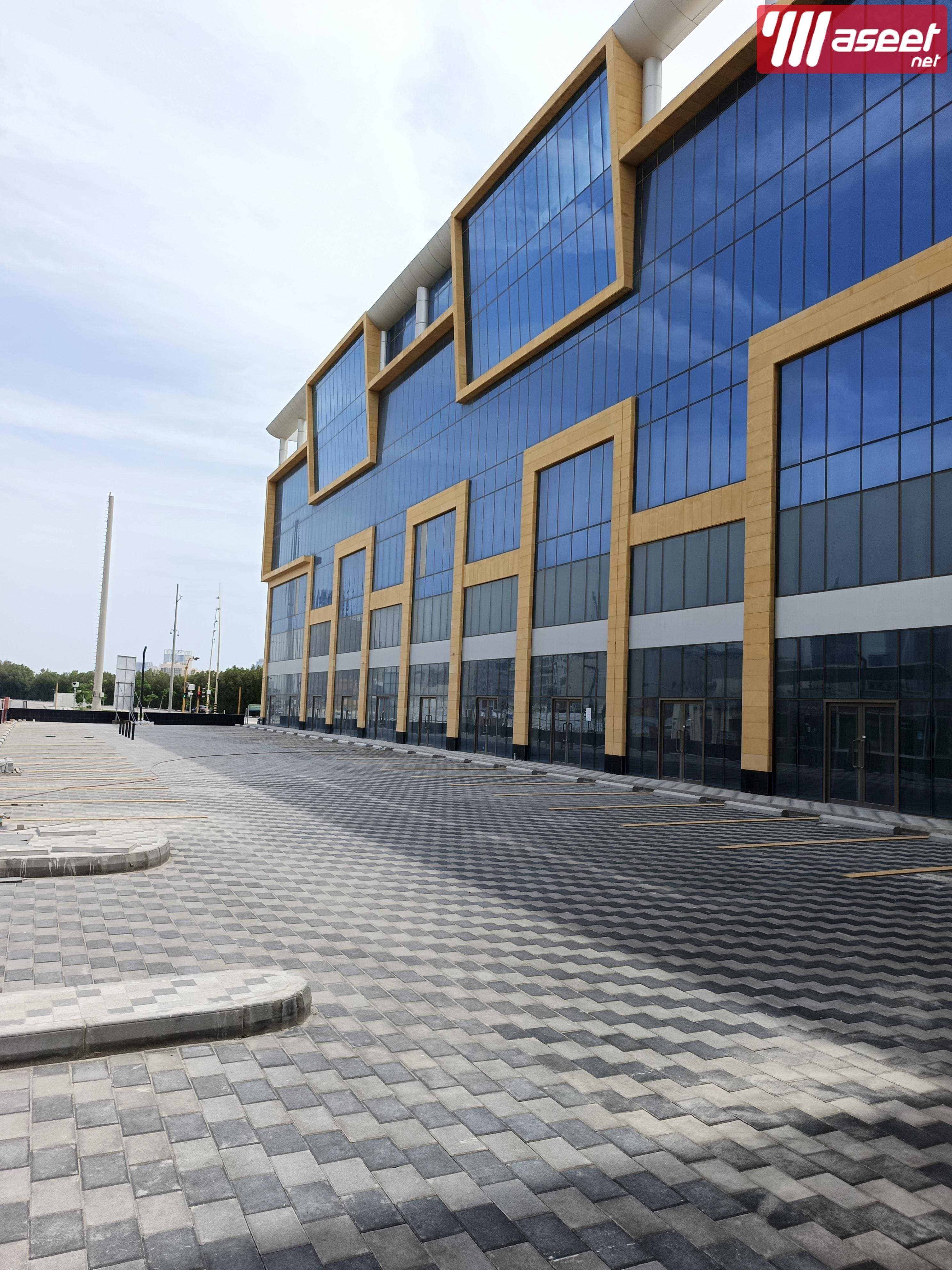 A new and complete shopping mall 1