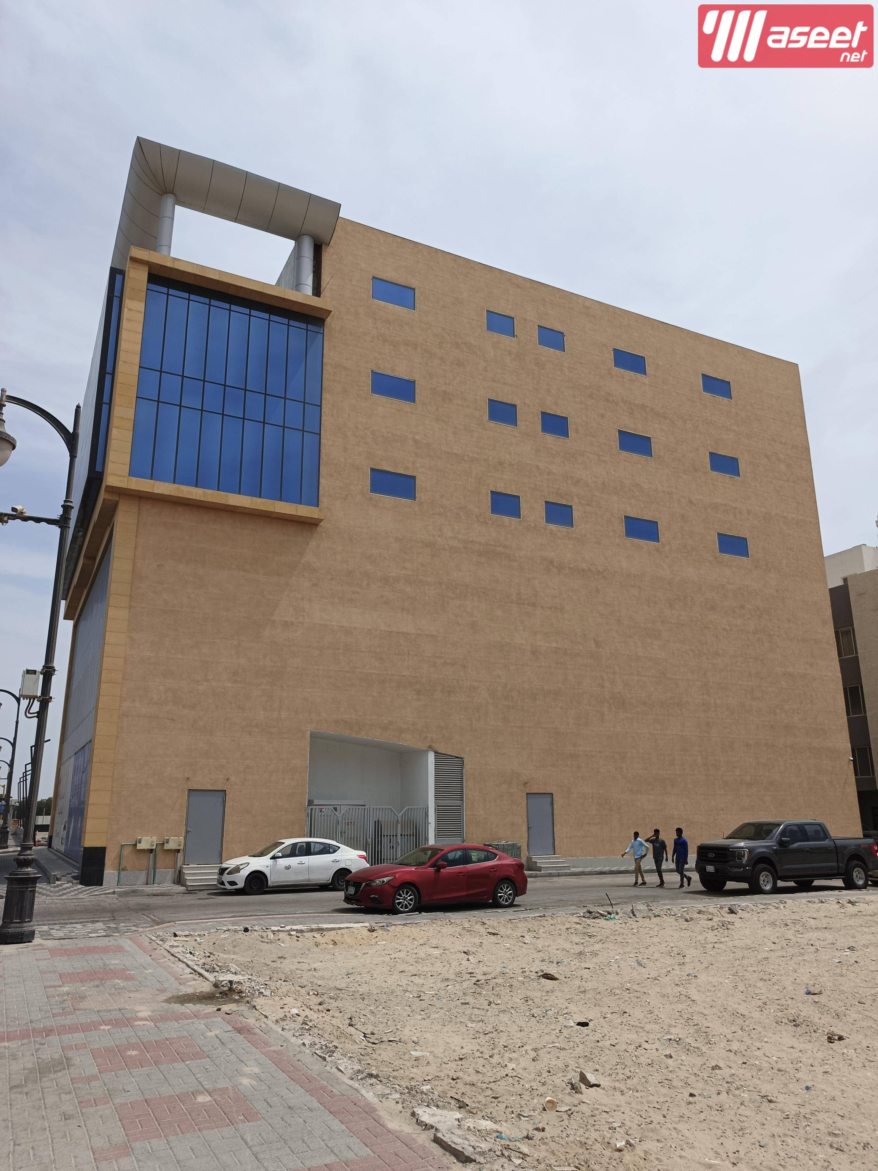 A new and complete shopping mall 3