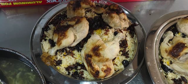 Western specialty chef. Bayut palaces 