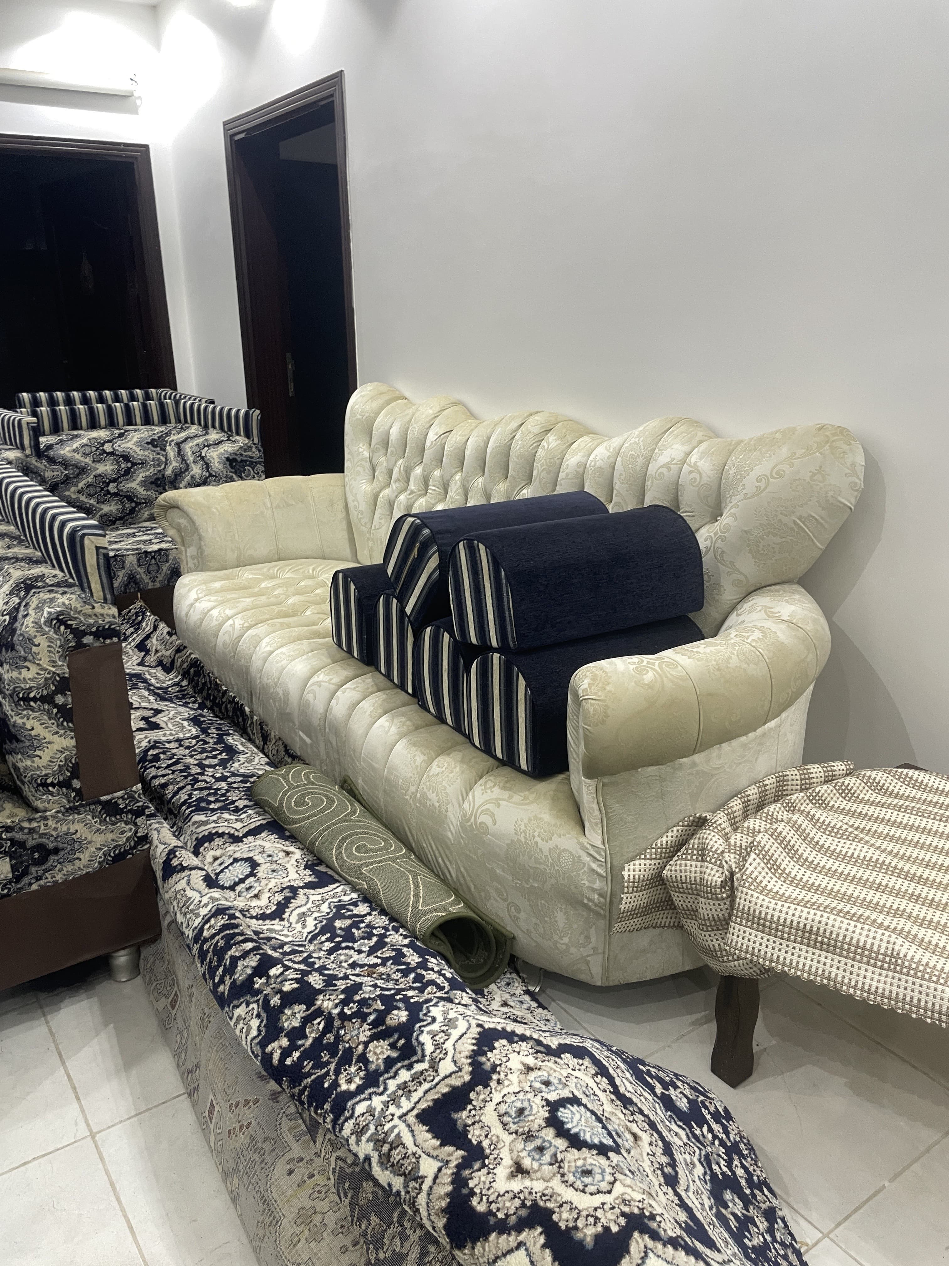 Men's council sofa   0