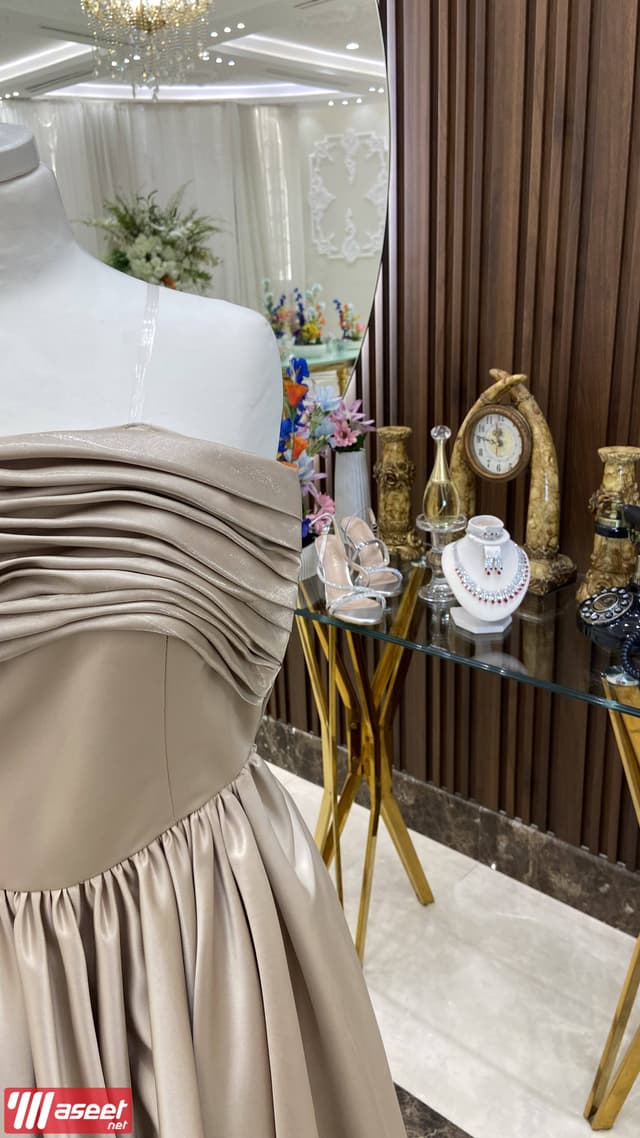 Dress accessories and heels