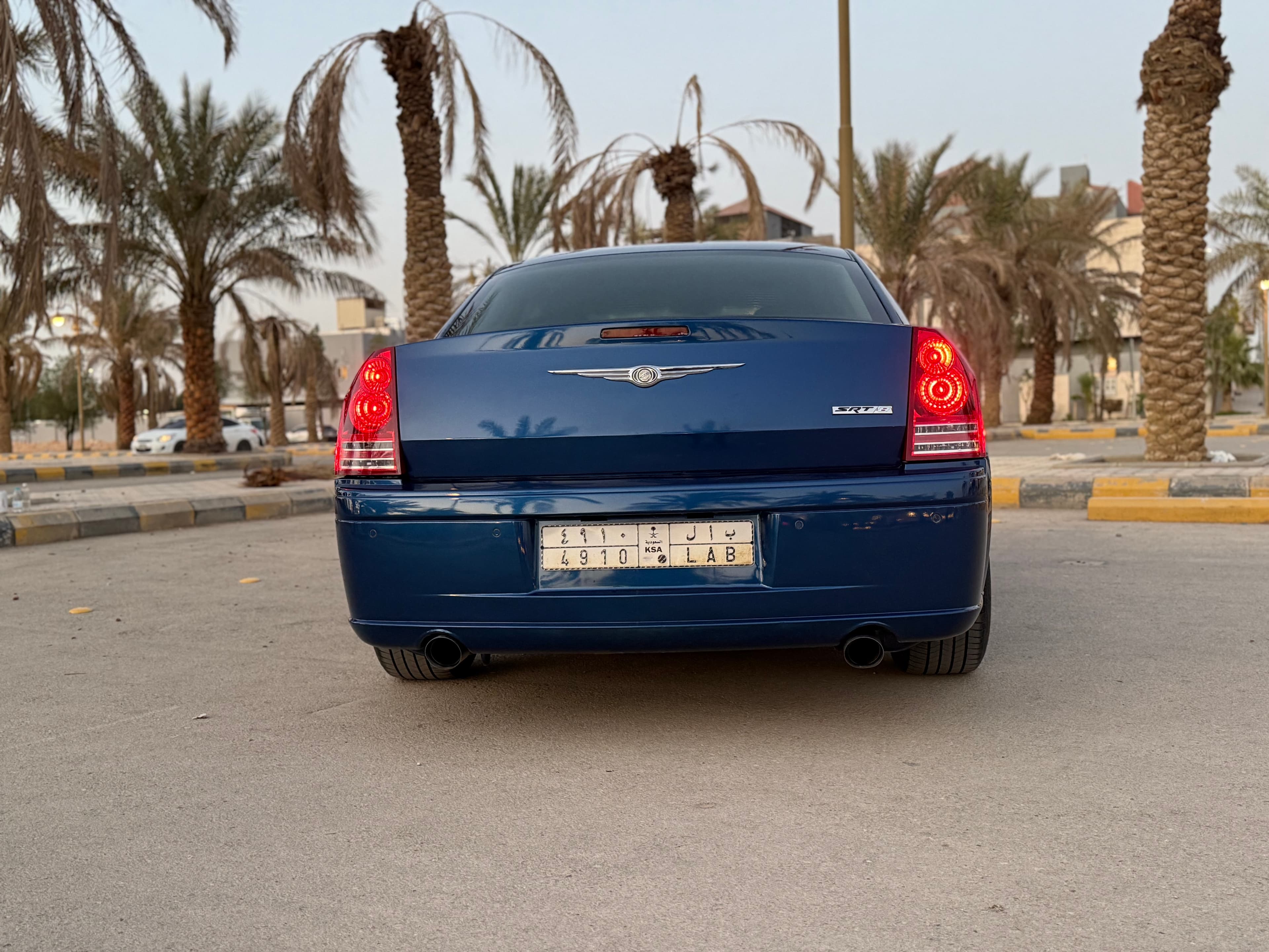 Chrysler c300 2010 for sale 4