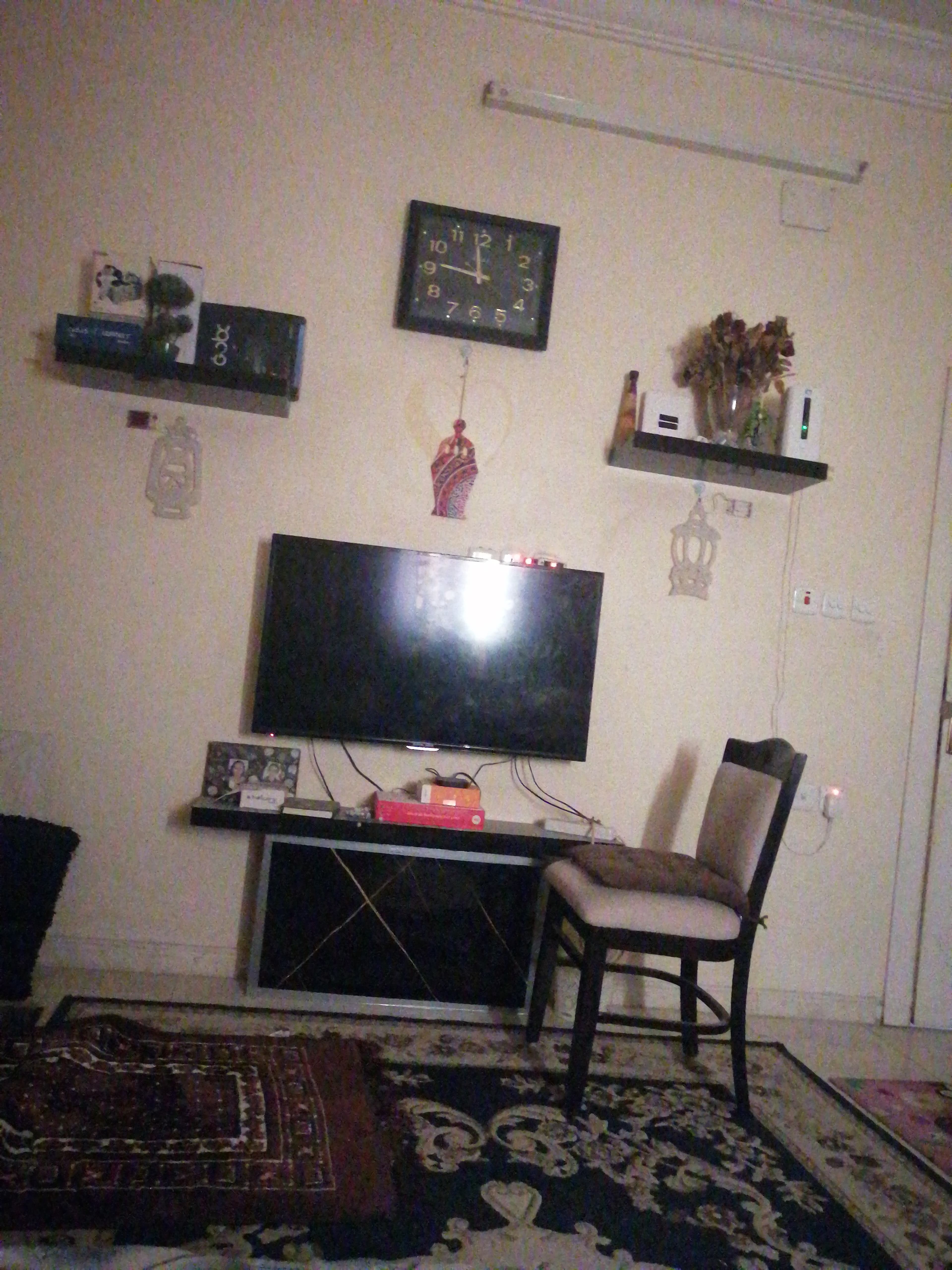 room with separate bathroom for rent 0