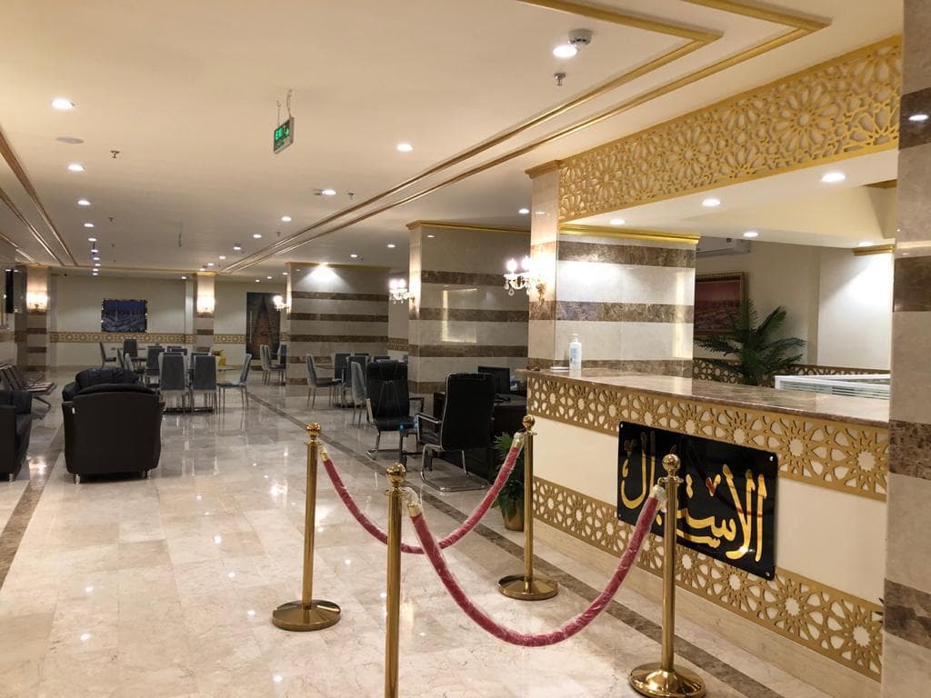 فندق العزيزية الجنوبية  خلف بنك الراجحي  0