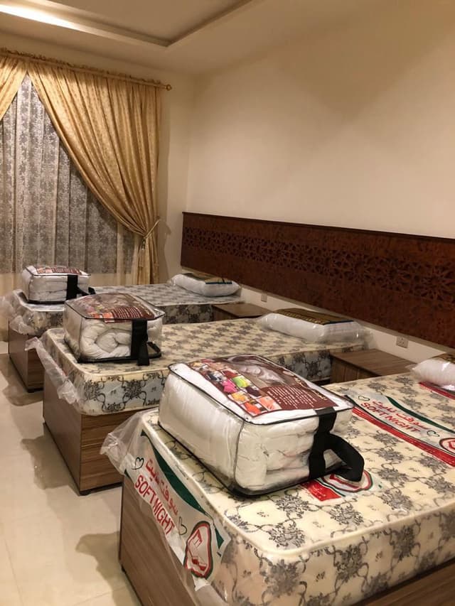 فندق العزيزية الجنوبية  خلف بنك الراجحي 