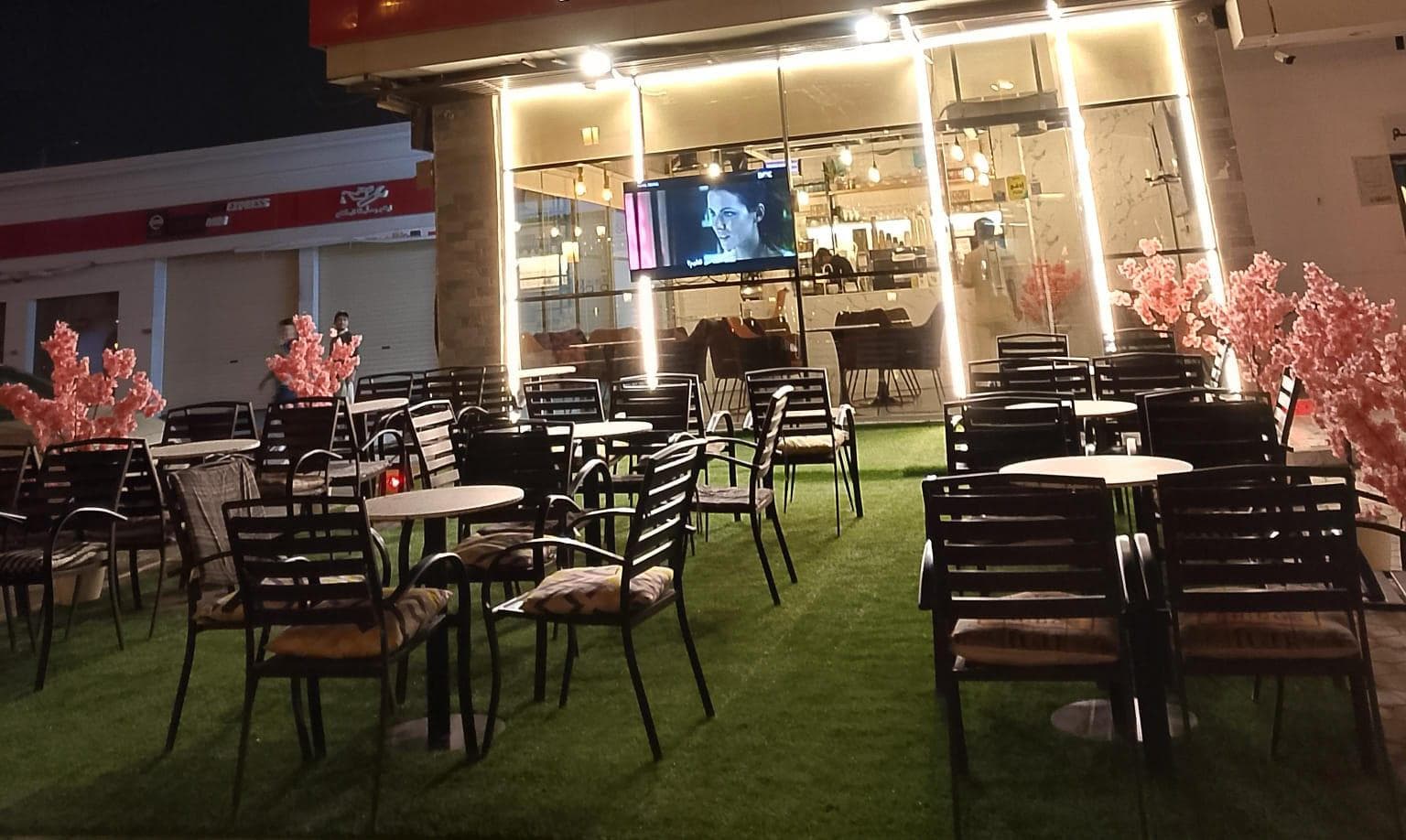 for rent  cafe in a great location 1