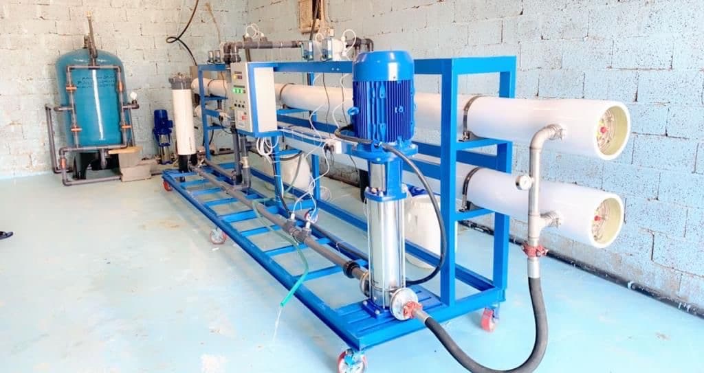 Well and seawater desalination plants and production lines  0