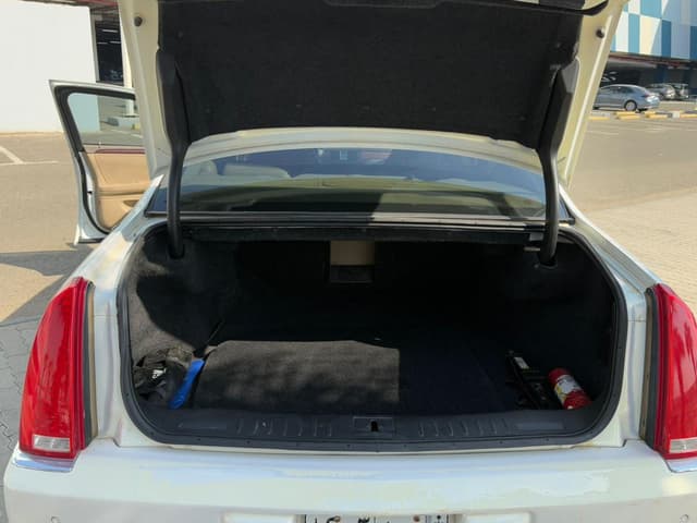 For sale Cadillac DTS model 2006