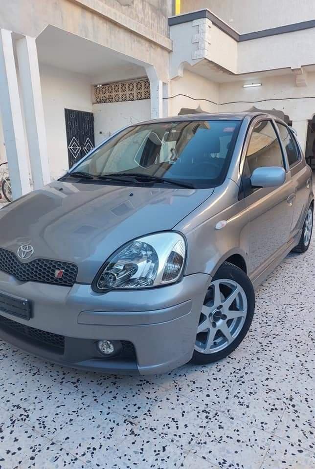 ياريس 2005 1