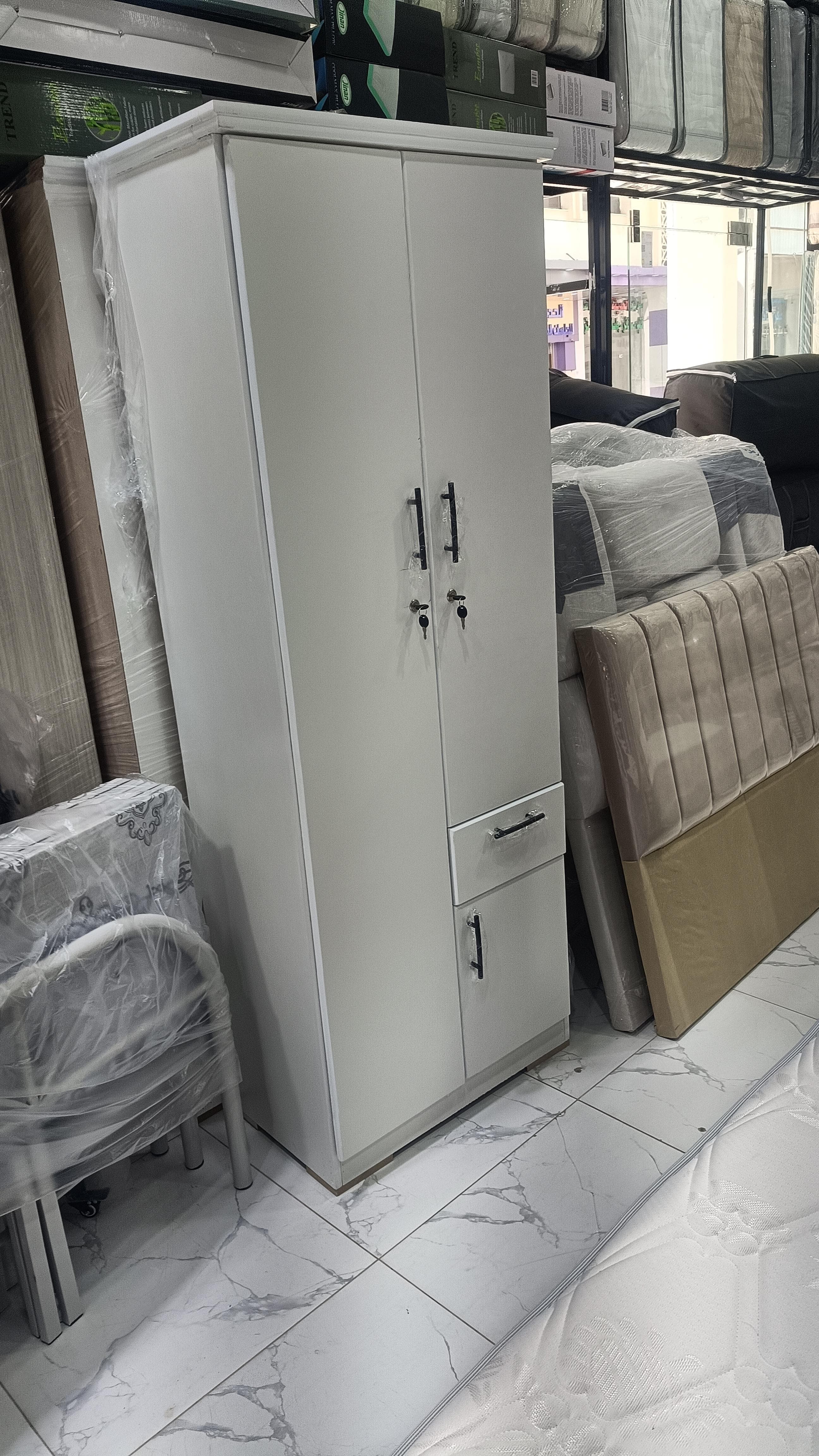 Beds, medical mattresses, closets and closets 6