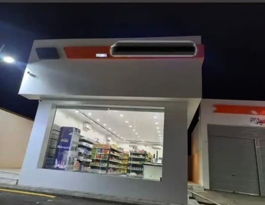 A grocery store for rent on King Abdul Aziz Road